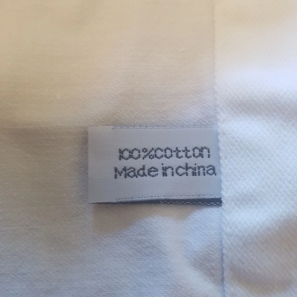 Crate&Barrel napkins and placemats on sale